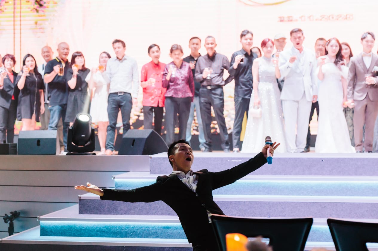 婚礼主持现场照片 8